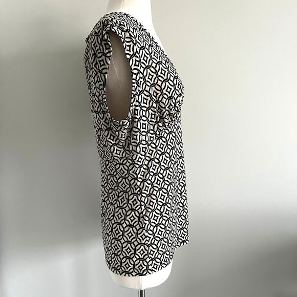 Vintage BCBG Paris Interlinking Circle Trellis Grid V-Neck Top Cream Black L - Picture 5 of 7